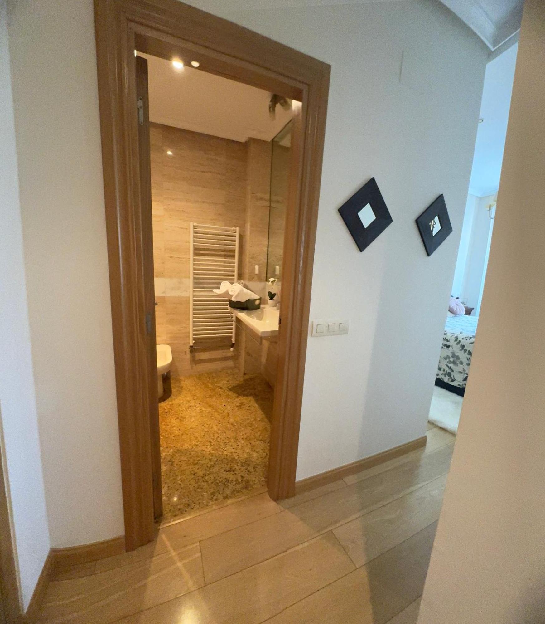 Habitaciones De Lujo Con Hermosas Vistas A La Cuidad Burgo Exterior foto